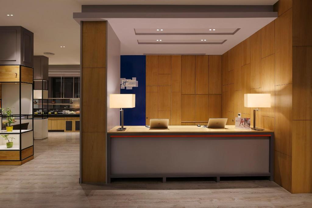 Kuchyň nebo kuchyňský kout v ubytování Holiday Inn Express Nashik Indira Nagar by IHG