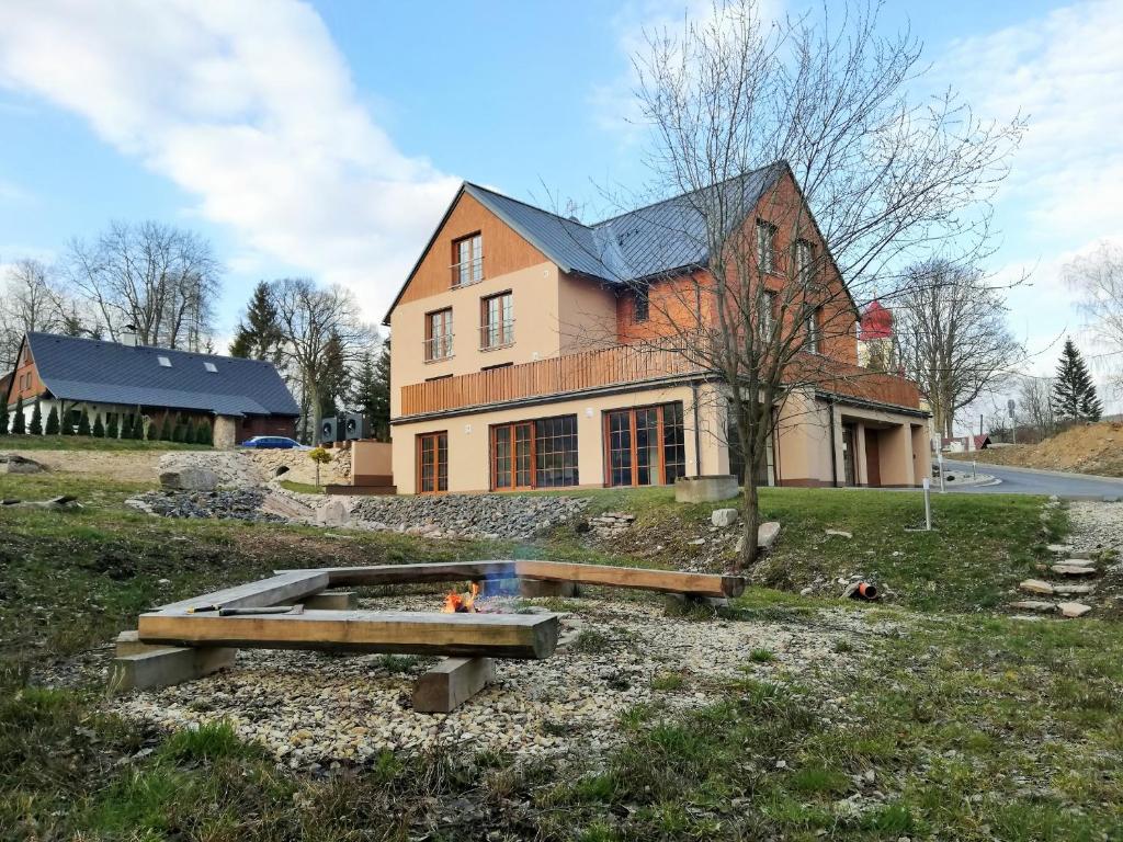 Budova, kde se apartmán nachází