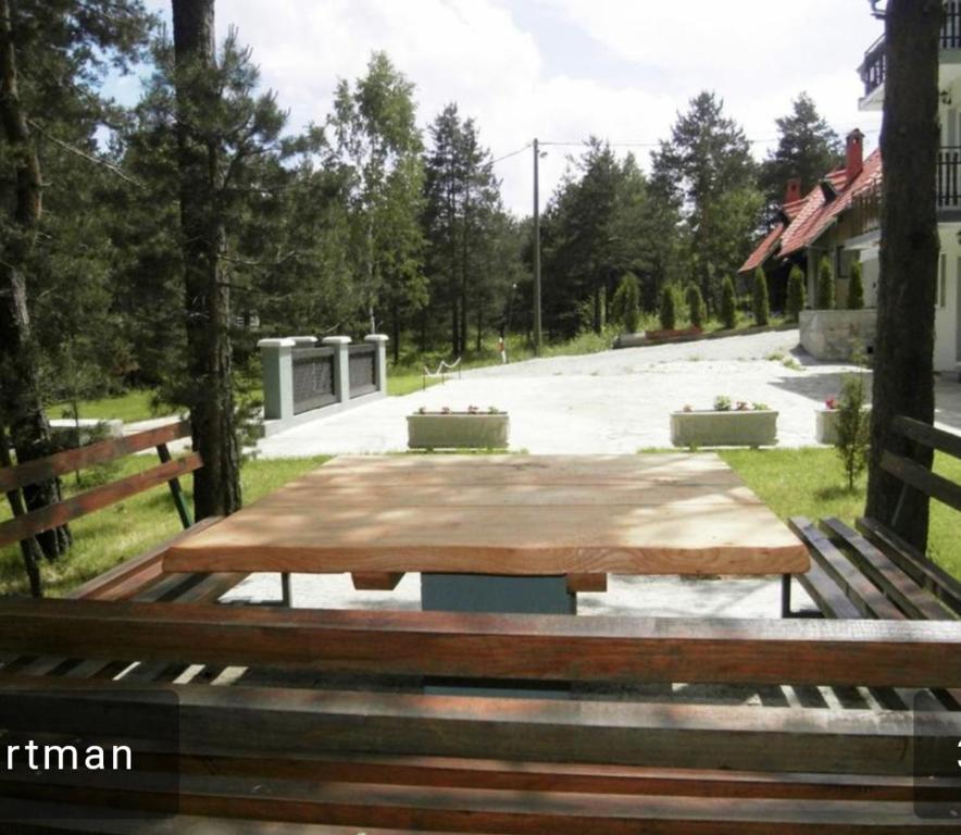 Imagine din galeria proprietății Apartman Rankovic în Divčibare