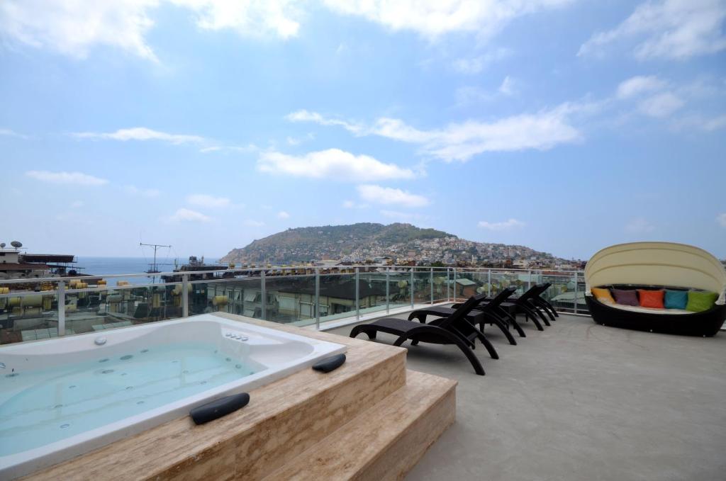 Luxury Residence in the Center of Alanya
