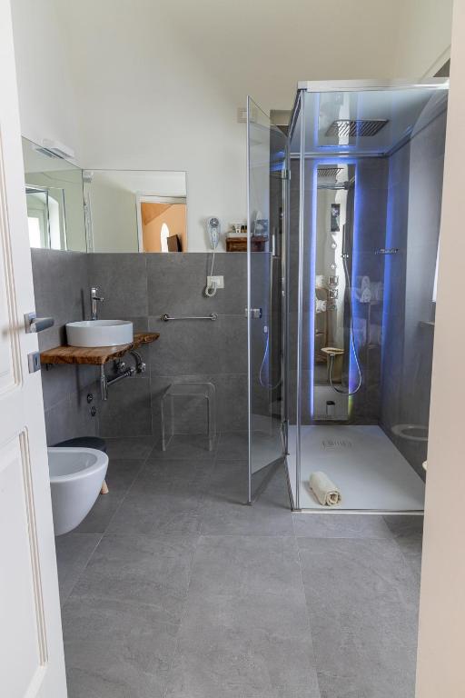 Ein Badezimmer in der Unterkunft L'Artiere Dimore nei Sassi