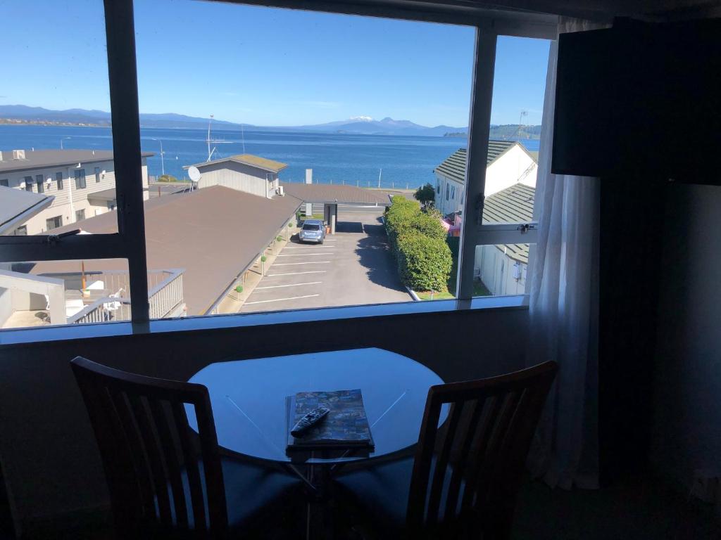 Absolute Lake View Motel - Resim 15