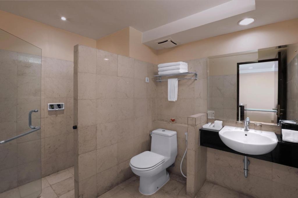 Kamar mandi di Grand Dafam Braga Bandung