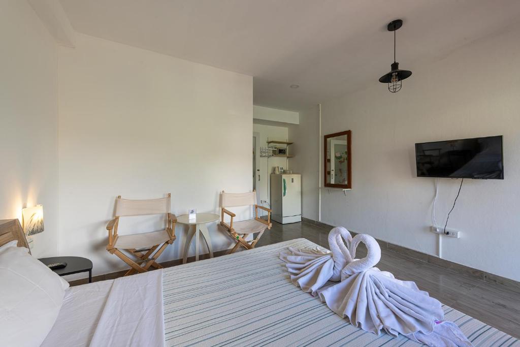 TV a/nebo společenská místnost v ubytování myPatong Social Hostel
