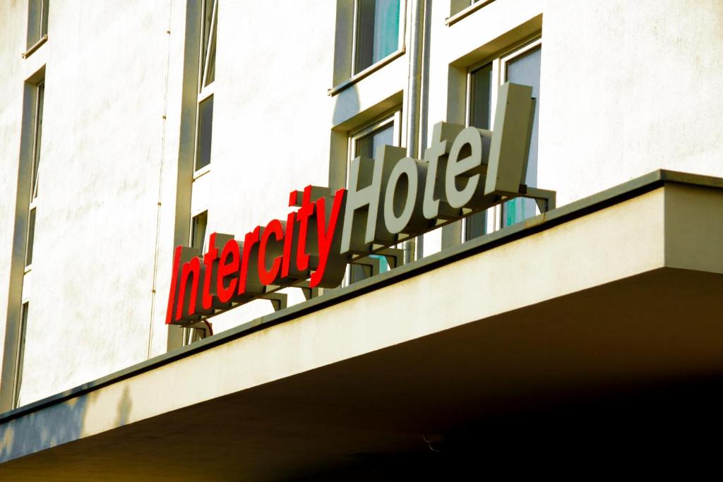 Certifikát, hodnocení, plakát nebo jiný dokument vystavený v ubytování IntercityHotel Darmstadt