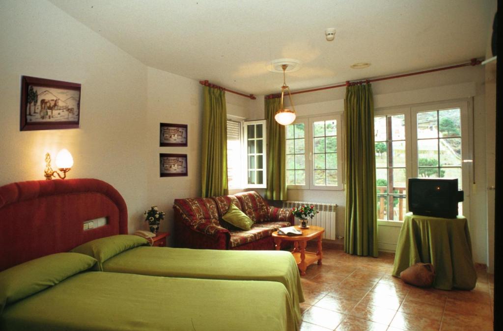 Apartamentos Turísticos Cumbres Verdes, La Zubia ...
