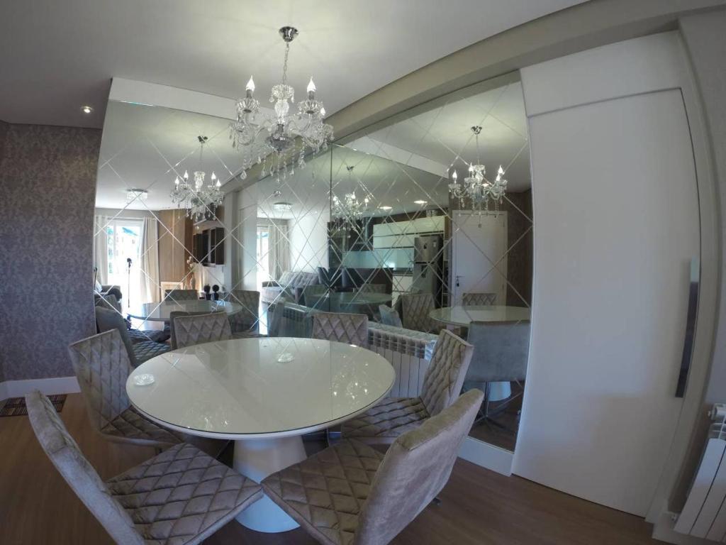 Lindo Apto De 2 Quartos Em Gramado  Lindo Apto De 2 Quartos Em Gramado