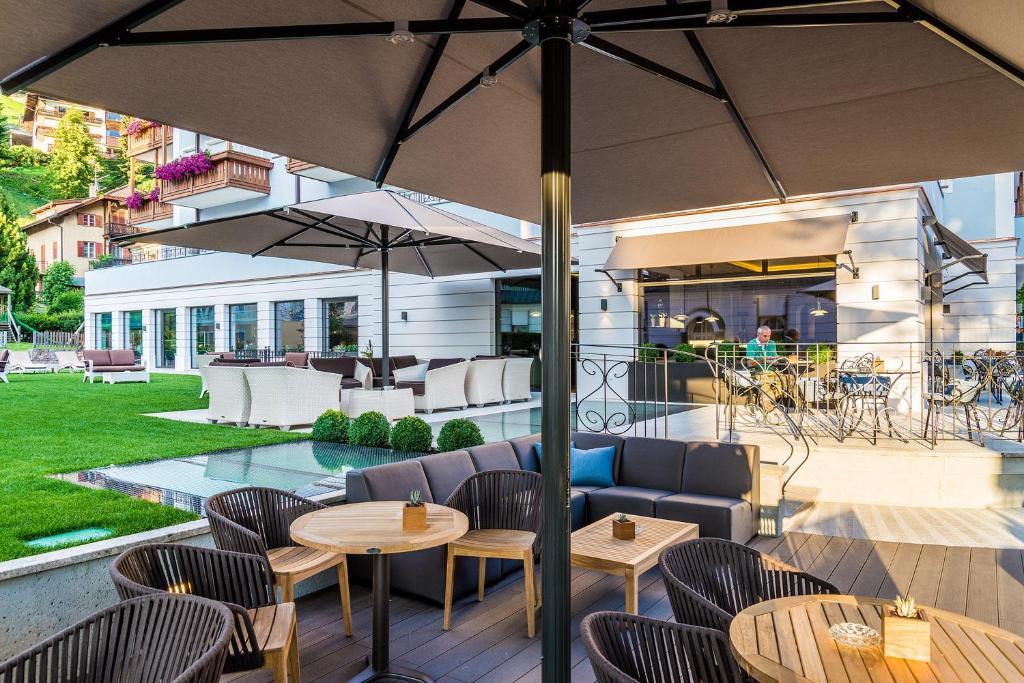 Posezení v ubytování Hotel Genziana