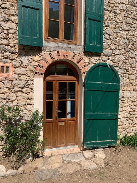 Mymoustiers - Maisonnette (2 Adults) - Pierre D'Acacia