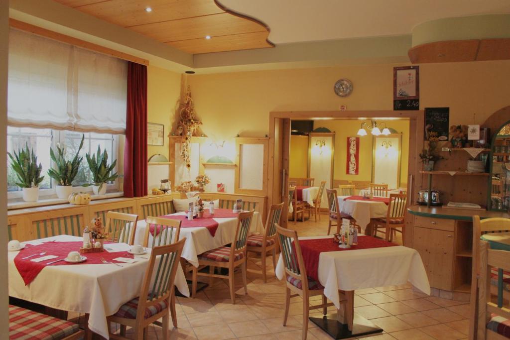 Restaurace v ubytování Hotel Garni Thermenoase