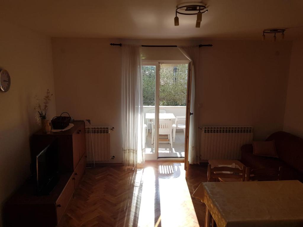 Posedenie v ubytovaní Apartments Ivana Diklo