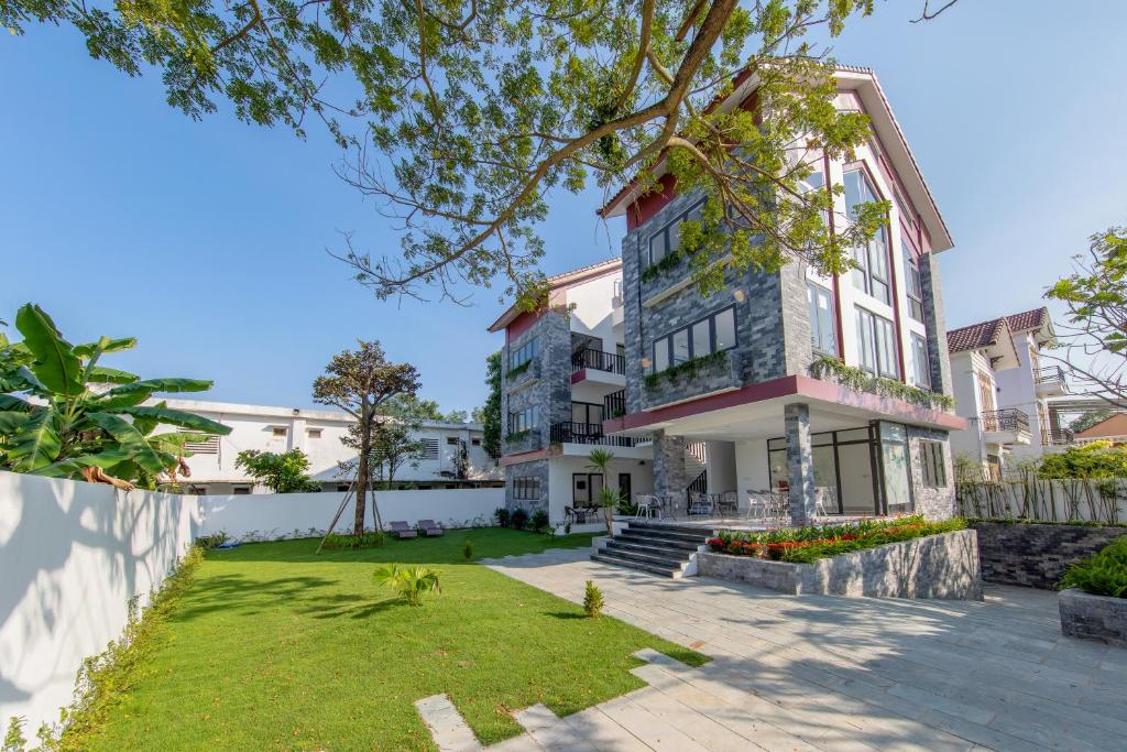 Tòa nhà nơi khách sạn căn hộ tọa lạc
