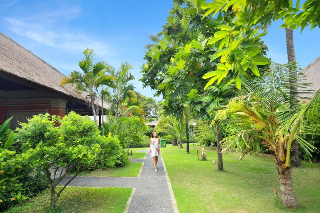 Zahrada ubytování Legian Beach Hotel