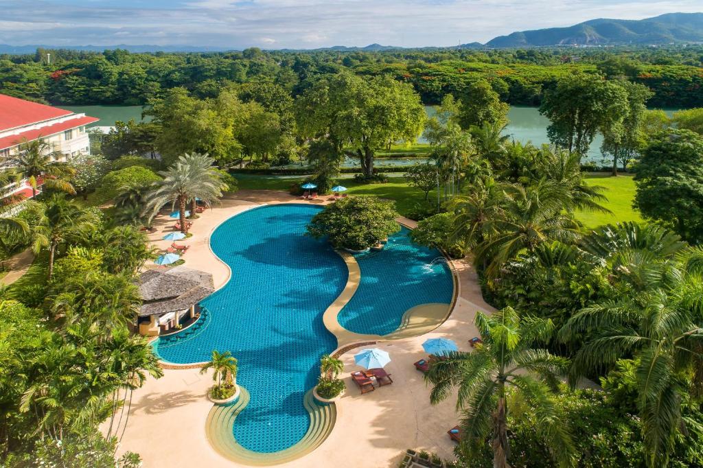 Bazén v ubytování Dheva Mantra Resort nebo v jeho okolí