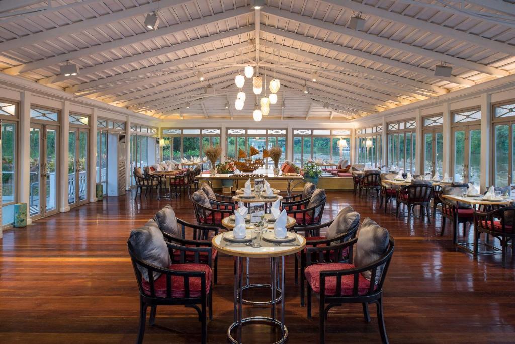 Restaurace v ubytování Dheva Mantra Resort
