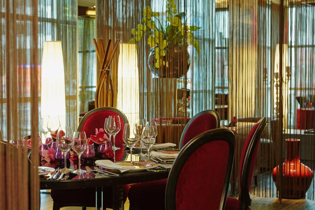 Savoy Hotel - Resim 7