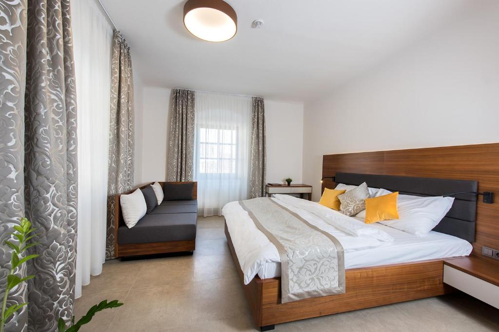 Residence Hluboká - 1