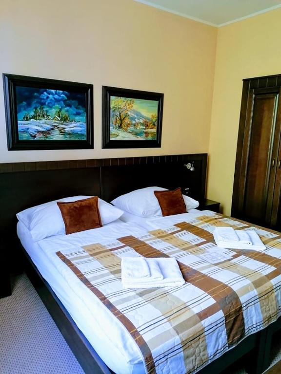 Hotel David with Free Parking - Resim 8