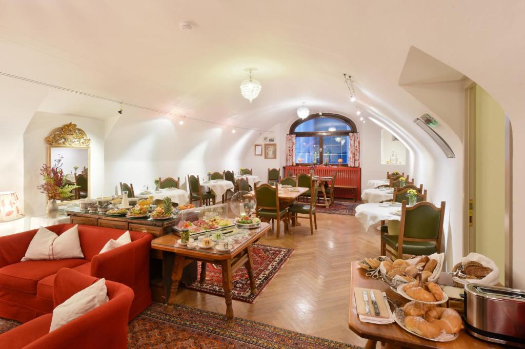 Posezení v ubytování Hotel Wolf