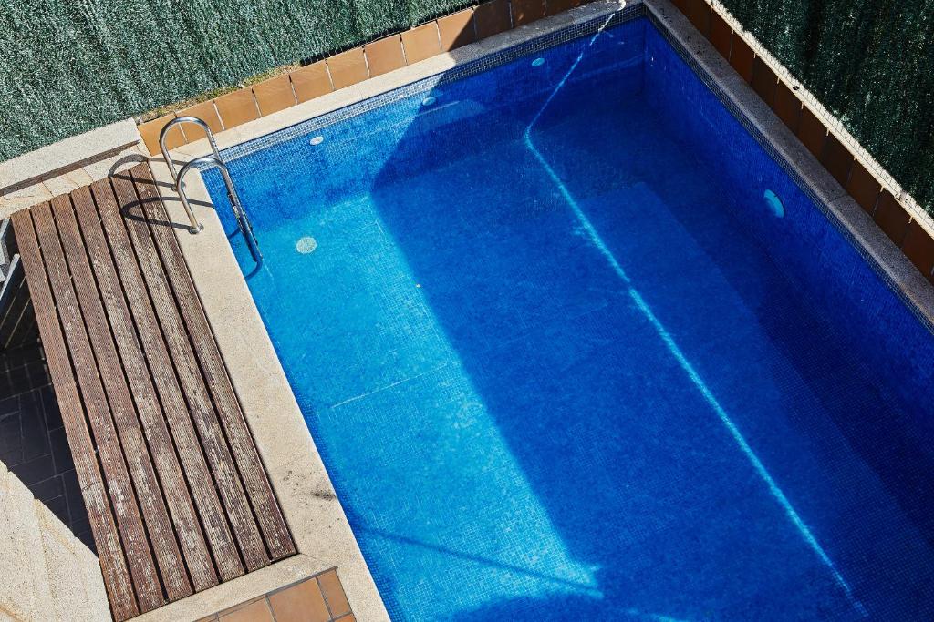 The swimming pool at or close to Gándara Chalet