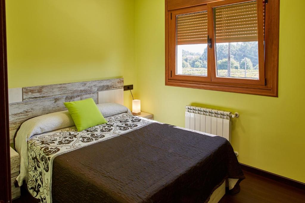 A bed or beds in a room at Gándara Chalet