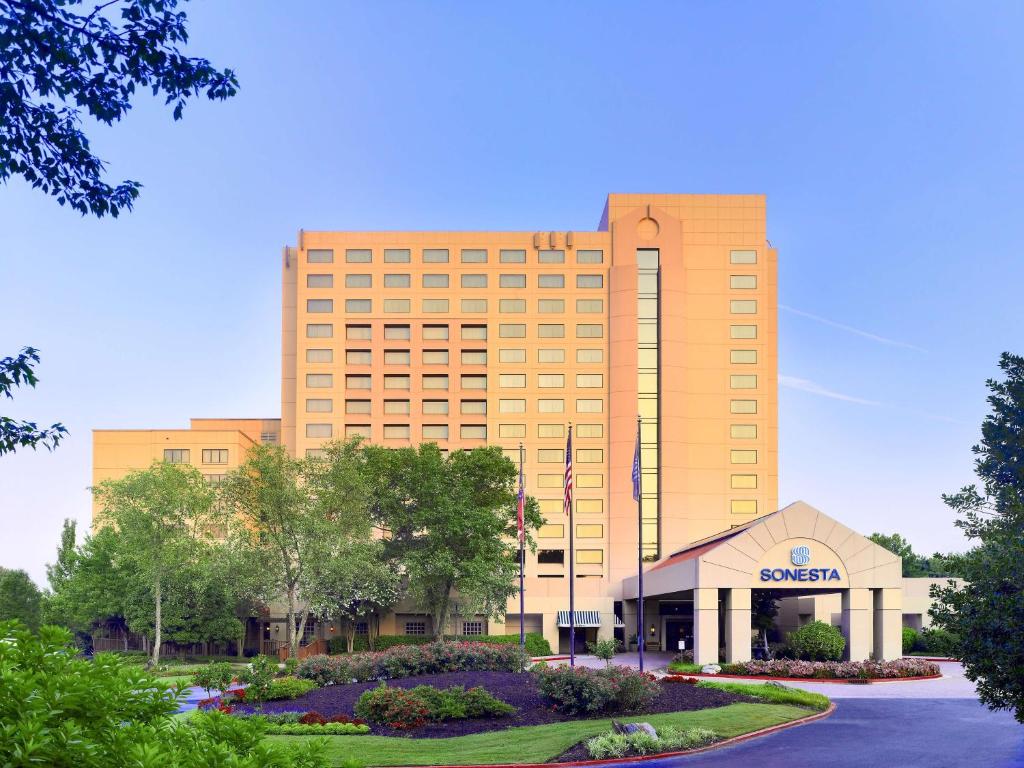 a rendering of the exterior of a hotel at Sonesta Hotel Gwinnett Place Atlanta in Duluth
