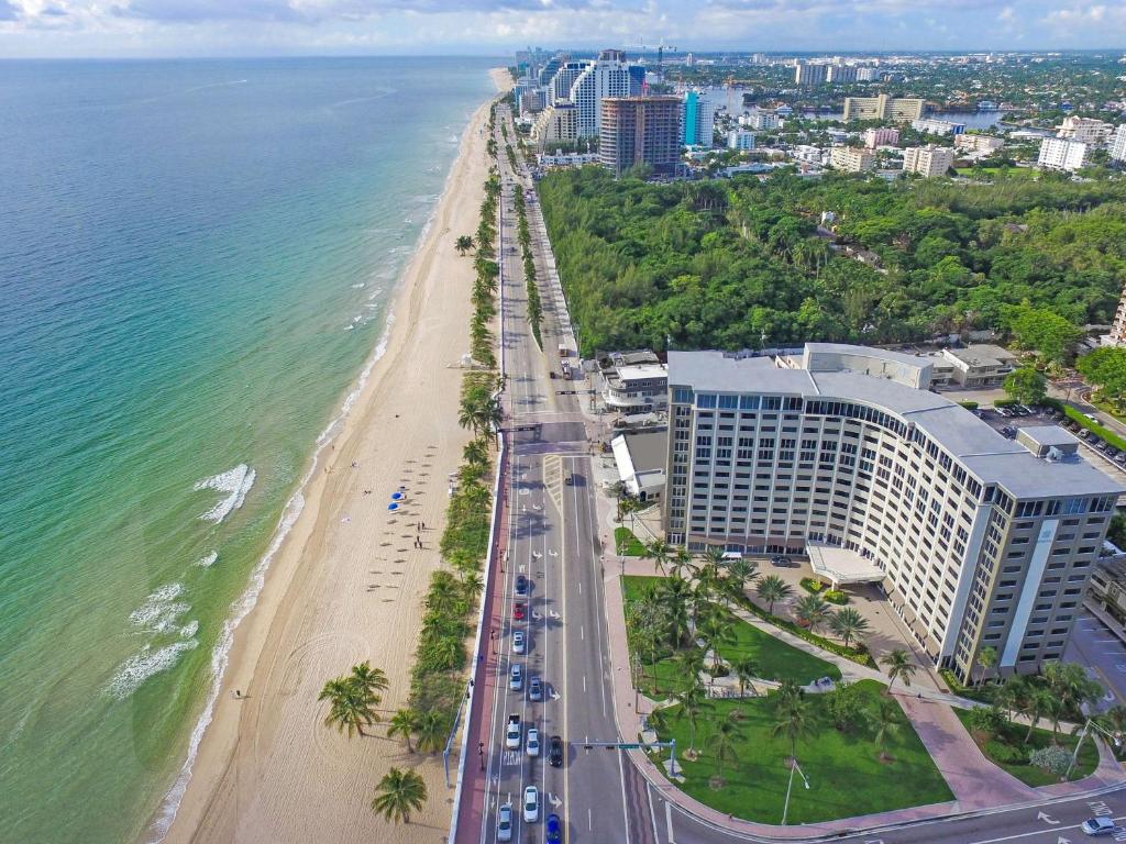 an aerial view of a beach and the ocean at Sonesta Fort Lauderdale Beach in Fort Lauderdale