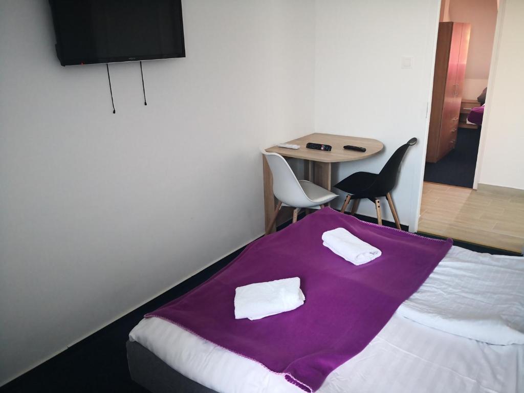 Thomas Panzió - Double Room With Private Bathroom
