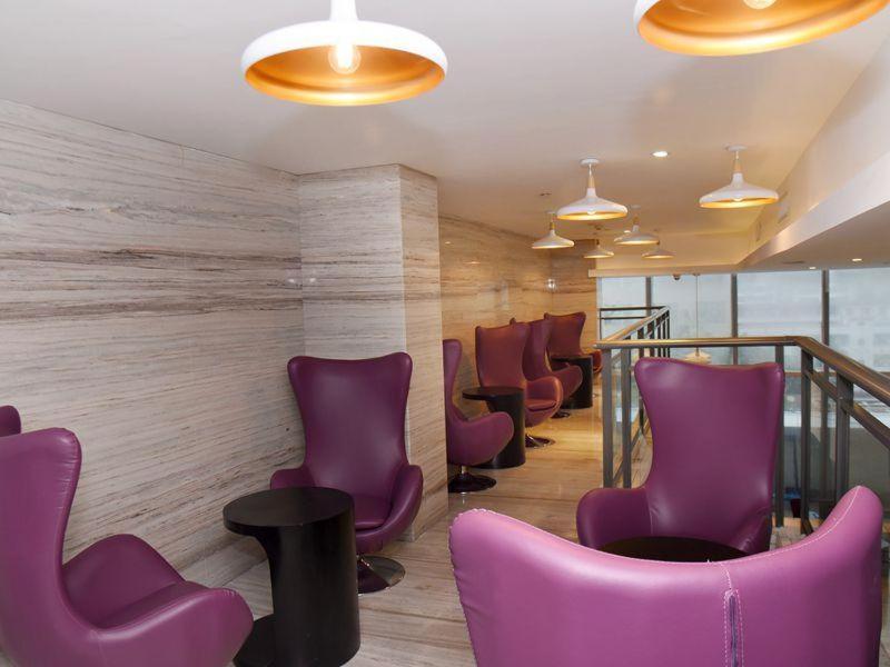 Area soggiorno di Lavande Hotel Zhanjiang Xuwen Tianrunhui