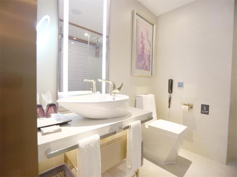 Lavande Hotel Guilin Longsheng - 豪华特大号床房