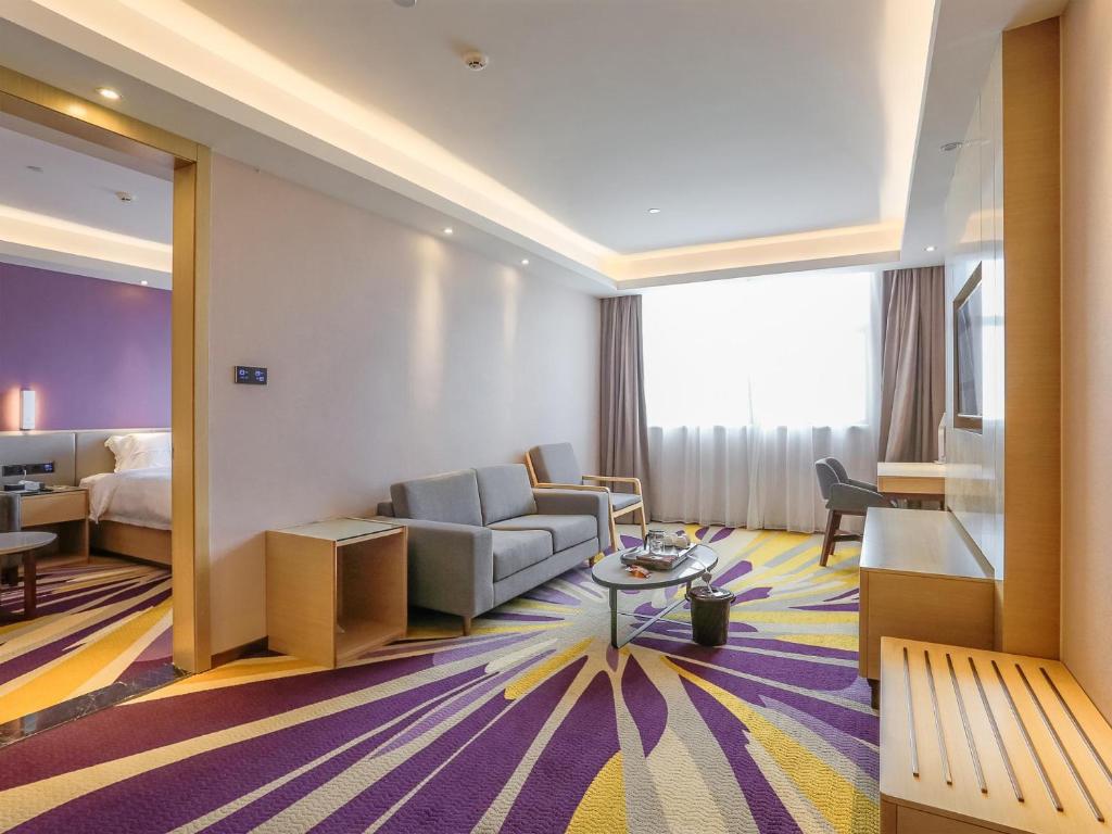 Lavande Hotel Dongguan Liaobu Center - Suite De Lujo