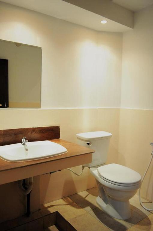 Koupelna v ubytování Yoont Hotel