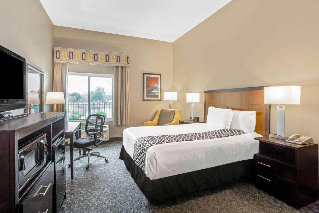 La Quinta by Wyndham Biloxi photo