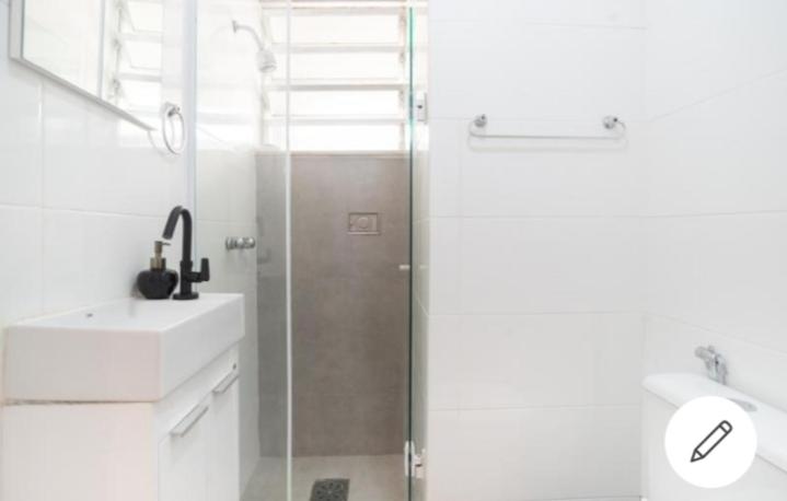  Apartamento próximo à Barra