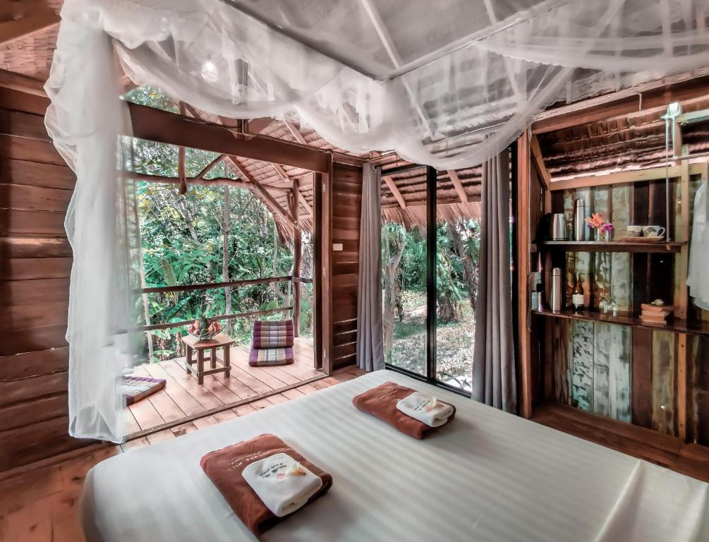 Nature Hill - Double Room With Fan