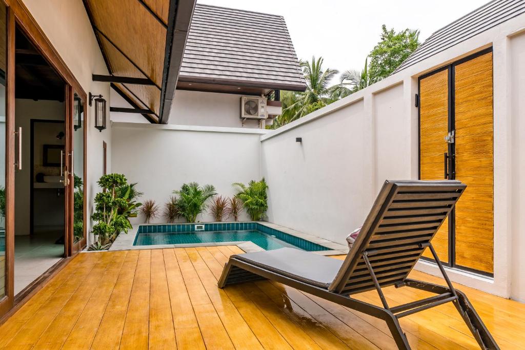 Der Swimmingpool an oder in der Nähe von Coco Lilly Villas
