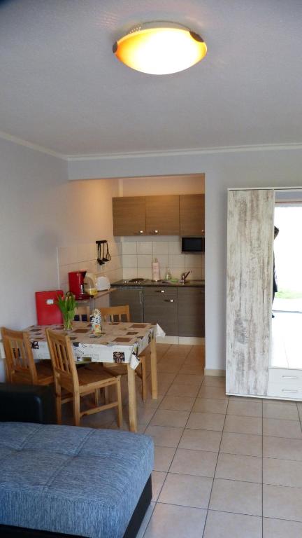 Kuchyň nebo kuchyňský kout v ubytování Bernstein Appartements