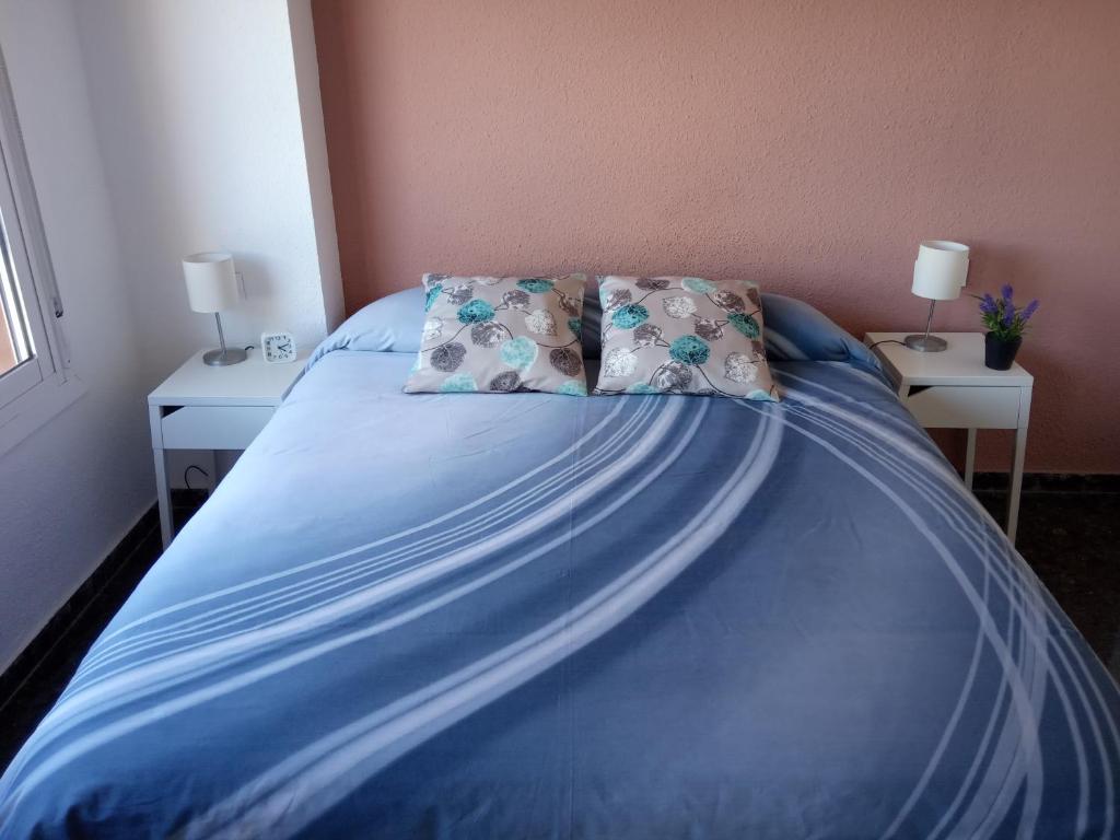 Booking.com: Hostal o pensión Mestalla Paradise , Valencia ...