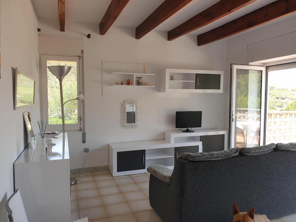 TV a/nebo společenská místnost v ubytování Brisa, apartamento de tres habitaciones B
