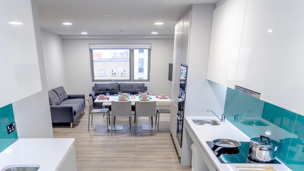 Kuchyň nebo kuchyňský kout v ubytování Heyday Student Accommodation