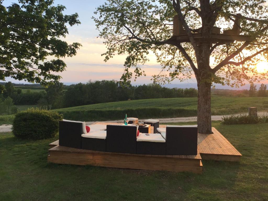 Zahrada ubytování Agréable bastide provençale avec piscine