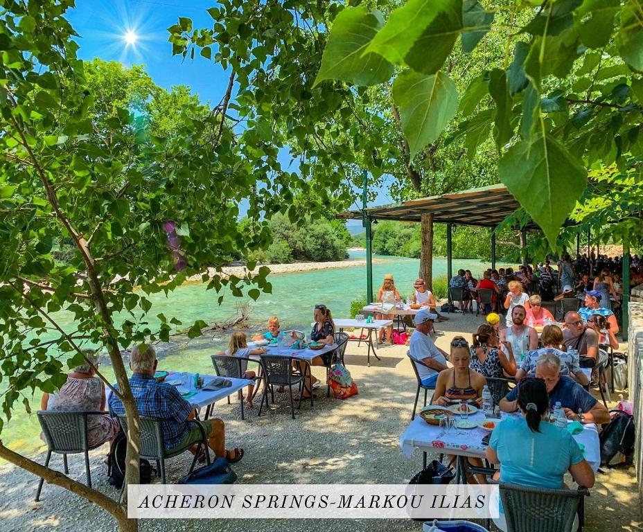 Acheron Springs-Markou Ilias vendégei