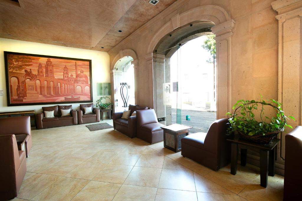 Posezení v ubytování Hotel Casa del Virrey & Suites