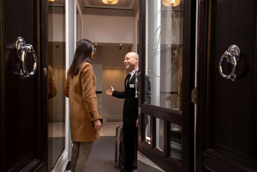 The Inn at the Spanish Steps Luxury Collection - Mario De' Fiori Suite - Resim 5