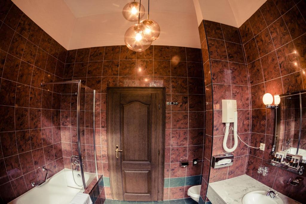 Łazienka w obiekcie Hotel Štekl