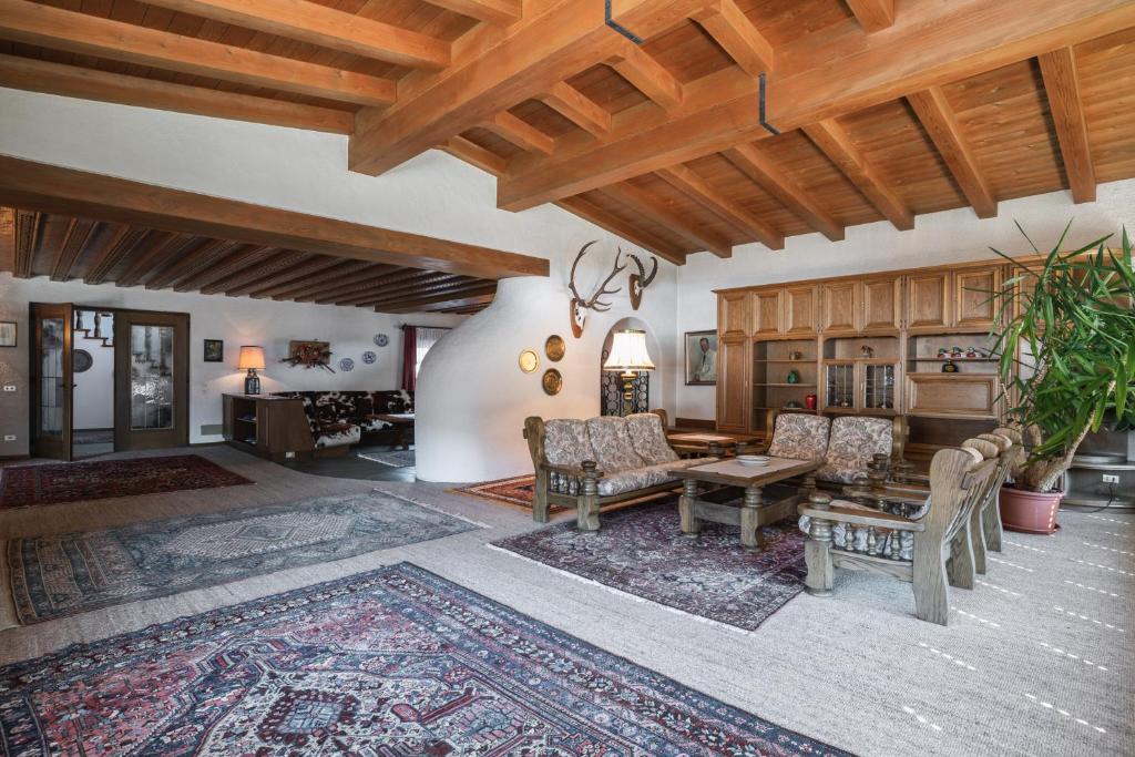 Posedenie v ubytovaní Kronplatz Lodge Dolomites