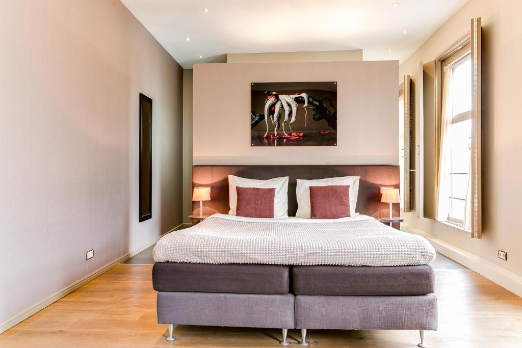 
Deluxe Suite Octopus
