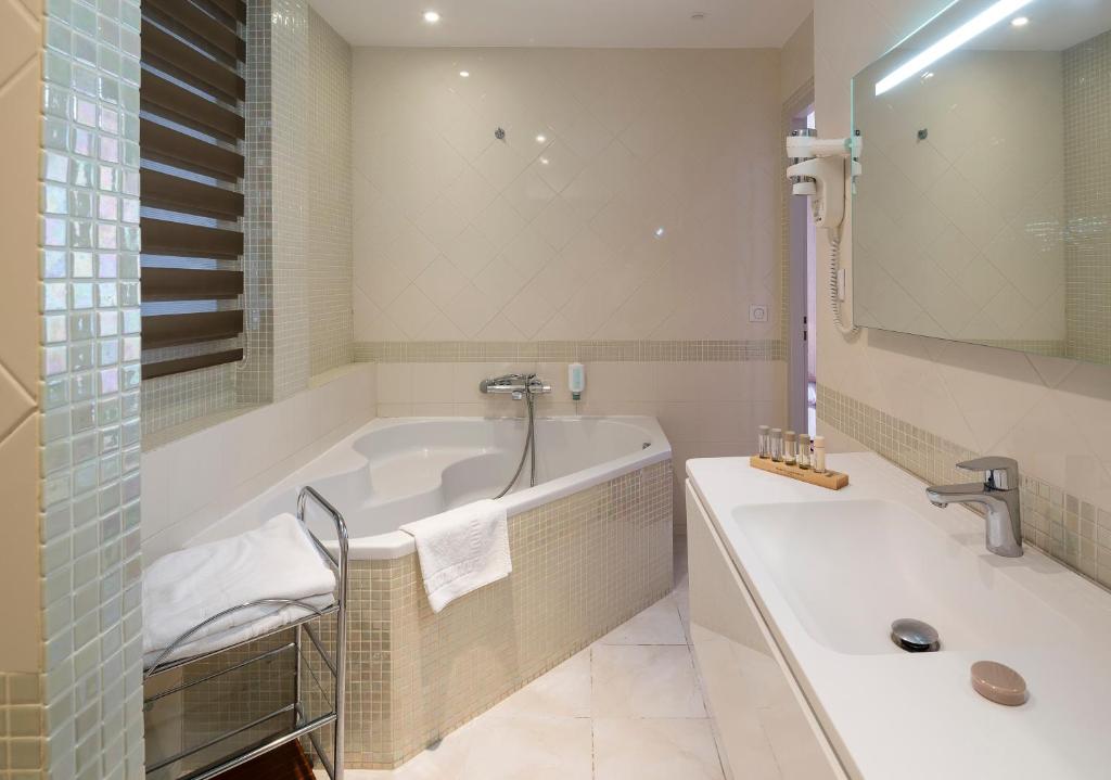 Hôtel Royal - Centre Comédie - 15