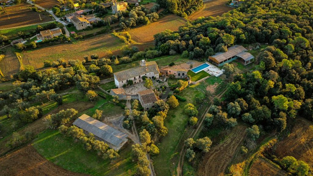 Apartamentos Cal Germa at Can Campolier en Banyoles, Cataluña
