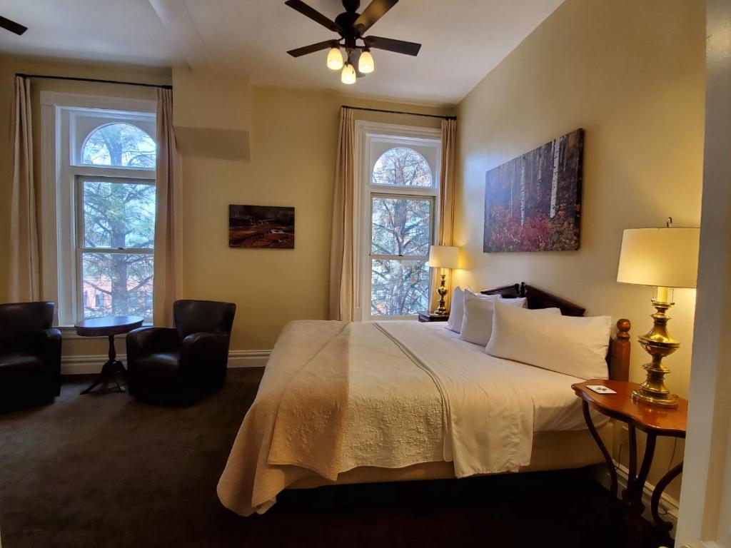 Hotel Ouray - for 12 years old and over - Chambre Lit King-Size De Luxe
